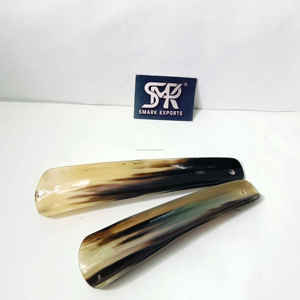 ตัวช่วยรองเท้าเขาควายทำมือแบบคลาสสิกขนาด22ซม. สำหรับใช้ในชีวิตประจำวันและในการเดินทาง - Product Image 4