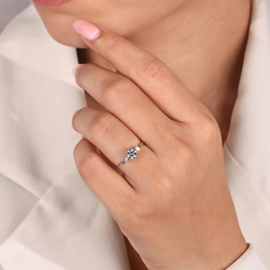 Produit tendance - Bague de fiançailles et de mariage en or jaune 14 carats avec diamant rond de 0,65 carat cultivé en laboratoire - Product Image 6