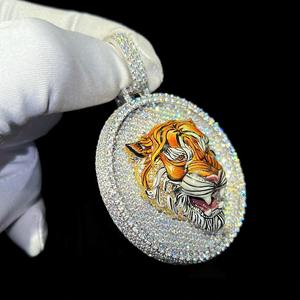 Compre un Colgante de Tigre de Moissanita_ Amuleto Hip Hop de Plata 925, Joyería Personalizada en Línea en India - Product Image 4