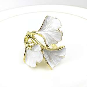 Anillos Decorativos Modernos para Servilletas, para una Mesa de Lujo, Accesorio Premium para Eventos - Product Image 1