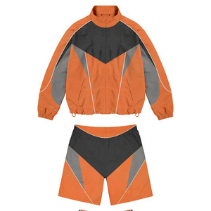 Ensemble court coupe-vent pour homme en polyester Taslon 240 GSM, design à panneaux rouge et beige avec logo personnalisé en relief, shorts coupe-vent pour homme - Product Image 6
