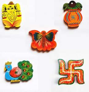 Aimant de réfrigérateur en bois fait main, design animal Art Déco, pour la rentrée scolaire et le baptême - Product Image 2