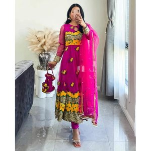 DESIGNER DOUX FIL FIL SEQUENCE TRAVAIL ROBE BAS AVEC DUPATTA RANI - Product Image 1