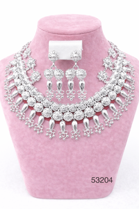 Collar de Mujer MOLL JEWELLERS, Moderno y Elegante, Chapado en Oro, con Circonita Natural, Cadena de Cuerda Sólida, Diseño de Hoja, de Tercera Marca - Product Image 2