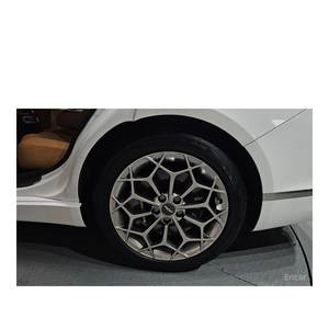 Genesis G80 2024 2.5 Turbo AWD Gasolina 35,260 km Caja de Cambios Automática Asientos de Cuero Volante a la Izquierda Cámara Trasera - Product Image 4