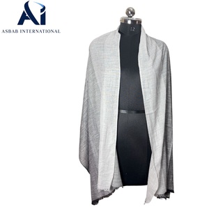 Bufanda de Hombre Más Vendida, Monocromática a Rayas, Mezcla de Viscosa/Algodón, Lujo, Tejida a Mano, Bicolor, Minimalista, con Finas Rayas Finas - Product Image 4