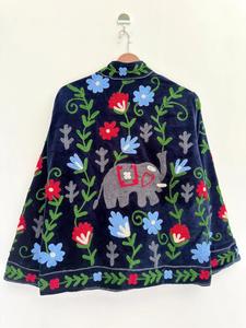 Veste élégante en velours bleu marine brodée de fleurs Suzani avec motif d'éléphant, manches longues, style bohème, vêtements d'extérieur pour femmes pour l'hiver - Product Image 5