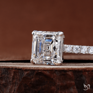 Anillo de Diamante de Laboratorio con Corte Asscher de 3 Quilates, Diseño Geométrico Nupcial con Pavé en Oro Blanco de 10K - Product Image 2