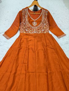 Conjunto Premium de Kurta, Palazzo y Dupatta de Georgette con Bordado Fino y Dupatta a Rayas para Mujer, Ideal para Bodas y Celebraciones Étnicas - Product Image 6