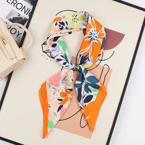 Pañuelo Floral Colorido de 68 cm para Mujer, Pañuelo Fino de Seda para Primavera/Verano, Elegante, Versátil, para la Cabeza o como Chal - Product Image 4