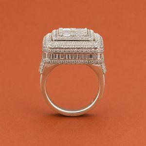 Anillo de Boda Personalizado de Plata 925 con Moissanita y Diamantes, Corte Baguette, Redondo, Cuadrado, Halo, Anillo Grueso - Product Image 4