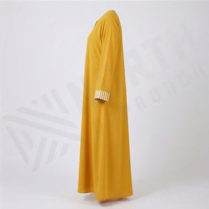 2025 OEM Kimono Abaya pour femmes musulmanes, en tissu polyester épais, doux et très extensible, col en V, manches longues, pour fêtes, Ramadan, mariages - Product Image 3