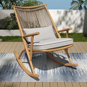Silla mecedora resistente para exteriores con estructura de hierro con acabado en arce, respaldo de ratán PE gris claro y cojín gris - Product Image 1
