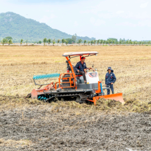 รถแทรกเตอร์ตีนตะขาบยาง HOGICO HG-80VN รุ่นใหม่ เครื่องยนต์ทรงพลัง 80 แรงม้า ระบบขับเคลื่อน 2 ล้อ  ประสิทธิภาพสูง ทนทาน พร้อมลูกปืนสำหรับงานเกษตร - Product Image 2