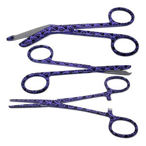 Ciseaux à motifs multicolores, lot de 3 outils de toilettage vétérinaire, ciseaux pour retirer les sutures, pinces hémostatiques, pattes colorées - Product Image 1
