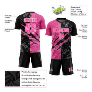 Maillot de football personnalisé à motif graffiti rose, noir et blanc, style streetwear, kit de football athlétique par sublimation - Product Image 5