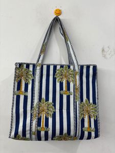Bolso Tote Grande Acolchado de Algodón para Mujer con Asas de Algodón, Sostenible, Hecho a Mano, Estilo Bohemio, Ideal para Compras - Product Image 2