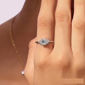 Magnifique bague en or avec diamant CVD taille émeraude cultivé en laboratoire D-E VVS-VS pour mariages et anniversaires - Mettez en valeur la beauté et la brillance - Achetez directement - Product Image 2