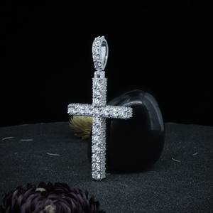 Colgante de cruz con diamante de moissanita de corte brillante redondo, estilo rapero, plata de ley 925, joyería hip hop de Phoenix Enterprise - Product Image 2