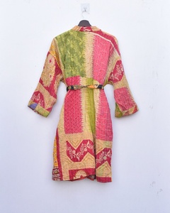 Recién llegado, chaqueta Kantha de algodón indio, chaqueta de edredón Kantha Vintage, Kimono largo clásico con cinturón y chaqueta de mujer de cuello grande - Product Image 6