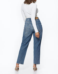 กางเกงยีนส์ผู้หญิงสุดเก๋ ดีไซน์พรีเมียมทันสมัย คุณภาพสูง ช่วยให้คุณอินเทรนด์อยู่เสมอ - Product Image 4