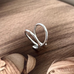 Anillo Minimalista Geométrico de Plata 925 con Baño de Rodio, Unisex, para Uso Diario - Product Image 4