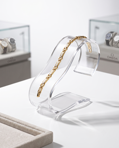 Stylish Single Transparent Acrylic Jewelry Bracelet Watch Display Stand for Freestanding Unique Design Showcasing Precious - Product Image 4