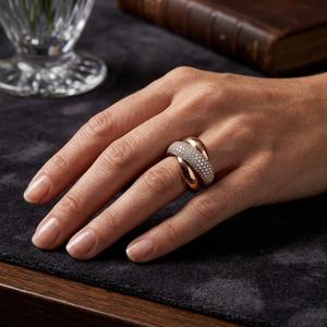 Anillo Clásico de Compromiso y Boda para Mujer, Oro Blanco de 18k, con Diamantes Redondos de Corte Brillante y Engaste Pavé - Product Image 2