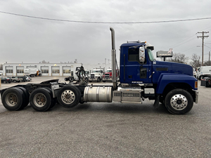 USED 2024 MA CK PINNACLE 64T 12.8L 6 Cylinders 445hp Engine type-MP8 8x4 Fuel-Diesel Class-8 Transmission-AMT Left Hand Steering - Product Image 2