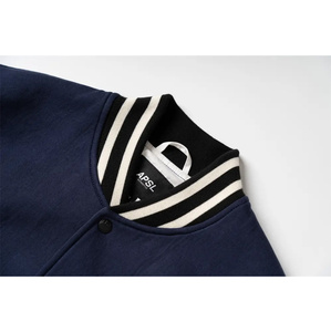 Chaqueta universitaria bordada personalizada para hombre Ropa de calle de invierno con parches de logotipo y patrón de letras Chaqueta de béisbol personalizable - Product Image 3