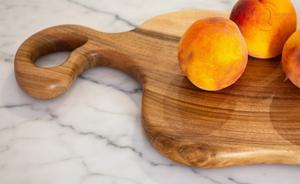 Planche à découper en bois naturel antibactérienne et écologique pour une cuisine saine, structure durable avec finition de qualité alimentaire et protection pour les couteaux - Product Image 3