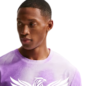 Camiseta Gráfica de Algodón Morado para Hombre, Cuello Redondo, Manga Corta, Corte Regular, Suave y Transpirable, Estampada, Venta al por Mayor, Talla X - Product Image 4