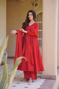 Conjunto Anarkali Rojo Tejido y Bordado para Mujer, Vestido de Manga Larga con Cuello en V y Pantalones Palazzo, 2 Piezas, Sin Arrugas, Atuendo Festivo - Product Image 2