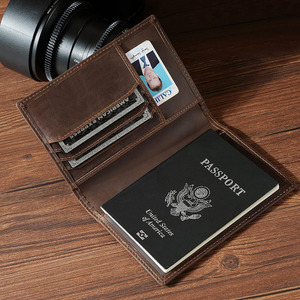 Portefeuille de voyage en cuir de haute qualité, style antique, avec protection RFID, emplacements pour cartes, étiquette privée. - Product Image 4