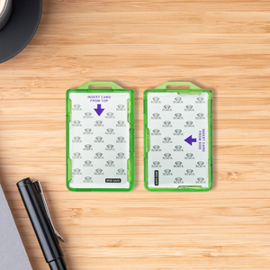 Porta Tarjetas de Identificación Rígido con Bloqueo RFID en Varios Colores - Product Image 1
