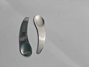 Cuillère traditionnelle ayurvédique en métal et résine pour mesurer le shilajit - Product Image 3