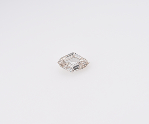 เพชร OM GEMS รุ่นขายดี ทรงเจียระไนพิเศษ 0.25 กะรัต-3 กะรัต เพชรสังเคราะห์ HPHT CVD ผลิตในห้องปฏิบัติการ ทรงเจียระไนแบบ Spike สีแชมเปญ คุณภาพ VVS VS1 IGI - Product Image 5