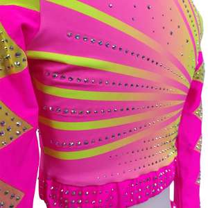 Nuevo Uniforme de Porristas con Estampado Rosa y Amarillo, Pedrería, Impresión por Sublimación Profesional, Estilo Falda, 100% Poliéster, Personalizable - Product Image 4