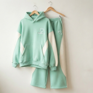 Conjunto Deportivo Informal para Mujer, Sudadera con Capucha Extra Grande de Felpa Verde Menta y Blanca de Secado Rápido, Pantalones Deportivos Anchos - Product Image 3