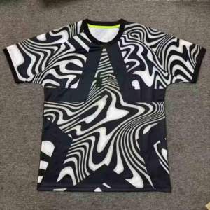 เสื้อฟุตบอลสำหรับผู้ใหญ่แบบแห้งเร็ว ราคาส่งถูก ผลิตจากโพลีเอสเตอร์ 100% ป้องกันแบคทีเรีย เหมาะสำหรับฝึกซ้อม - Product Image 4