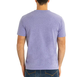 Camiseta versátil para hombre diseñada para uso diario, actividades de viaje y comodidad relajada. - Product Image 6