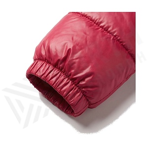 Chaqueta Acolchada con Capucha para Mujer, Invierno, Manga Larga, Cierre Completo, Resistente al Viento, Color Sólido Rojo, Relleno de Poliéster, Abrigo Grueso - Product Image 6