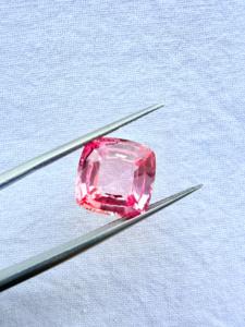 Piedra suelta de corindón morganita suave para la fabricación de collares de joyería de moda a un precio asequible por parte del fabricante de gemas de morganita. - Product Image 3