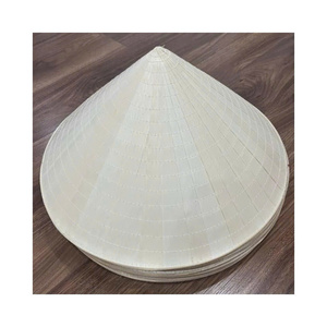 Chapeau de soleil vietnamien en feuille de palmier naturelle de qualité supérieure avec broderie à la main, réglable, utilisable en toutes saisons, unisexe - Product Image 1