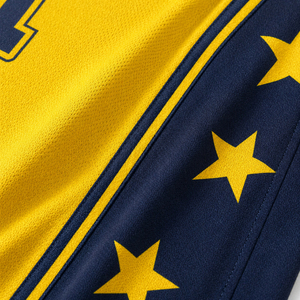 Uniformes de Baloncesto de Alta Calidad con Logotipo Personalizado, Tela de Secado Rápido para un Movimiento Cómodo Durante el Entrenamiento y los Juegos - Product Image 5