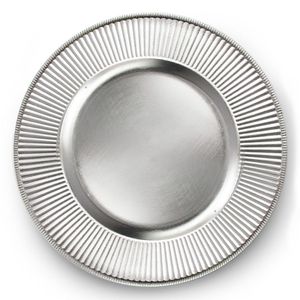 Assiette de présentation élégante en métal argenté perlé, ronde, en aluminium, pour mariage, événement, fête, décoration. - Product Image 4