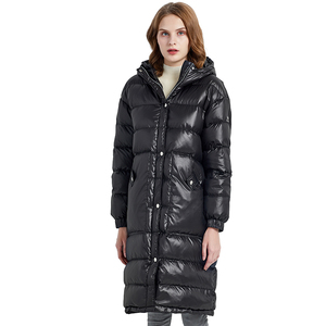 Doudoune longue matelassée à capuche en fourrure pour femme, la plus vendue, avec doublure respirante en nylon chaud et motif uni, à prix avantageux - Product Image 4