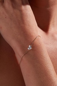 Pulsera de Oro de 14k con Diamante en Forma de Corazón_ 1.40ct Cultivado en Laboratorio, Certificado IGI - Product Image 5
