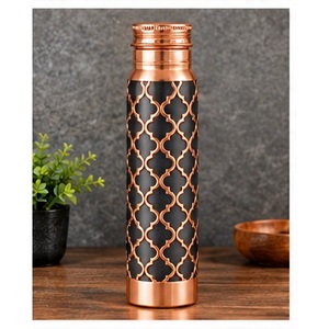 Bouteille d'eau en cuivre artisanale avec design martelé en spirale, bouteille de voyage portable, style moderne - Product Image 4