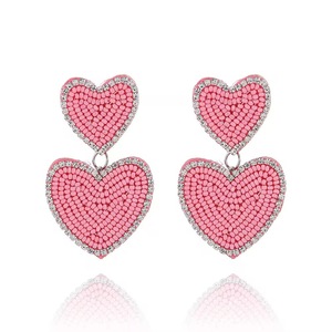 Pendientes de taco y sombrero con cuentas de la marca BaubleBar, con diseño de mariposa tricolor y perlas de cuentas finas. - Product Image 5